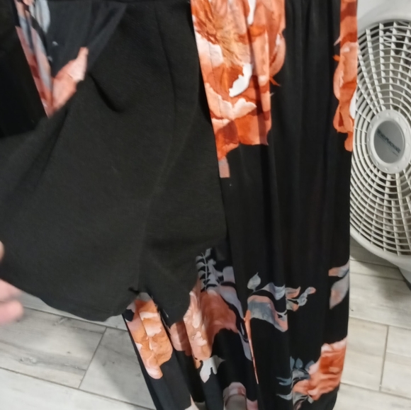 Romper - Picture 2 of 8